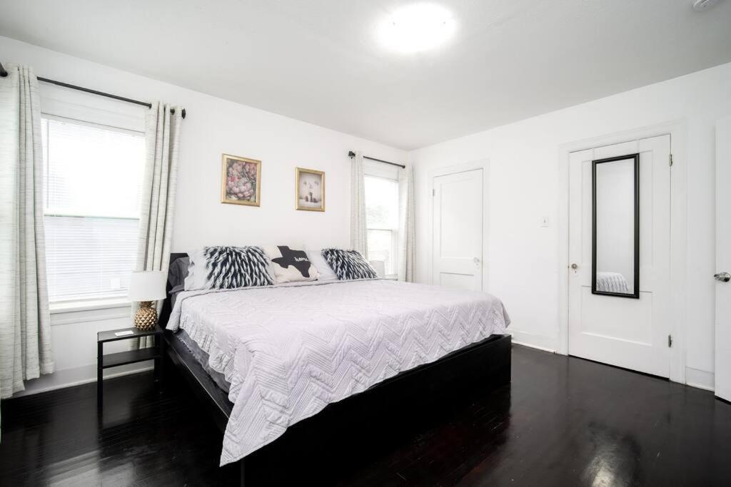 Trendy In Downtown - Near Montrose Daire *